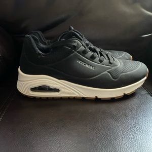 COPY - COPY - COPY - SKECHERS
Women's Uno - Stand On Air Sneaker